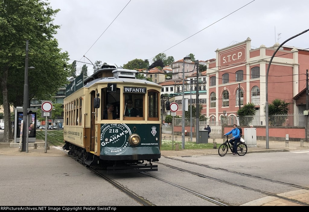 Historic streetcars in Porto